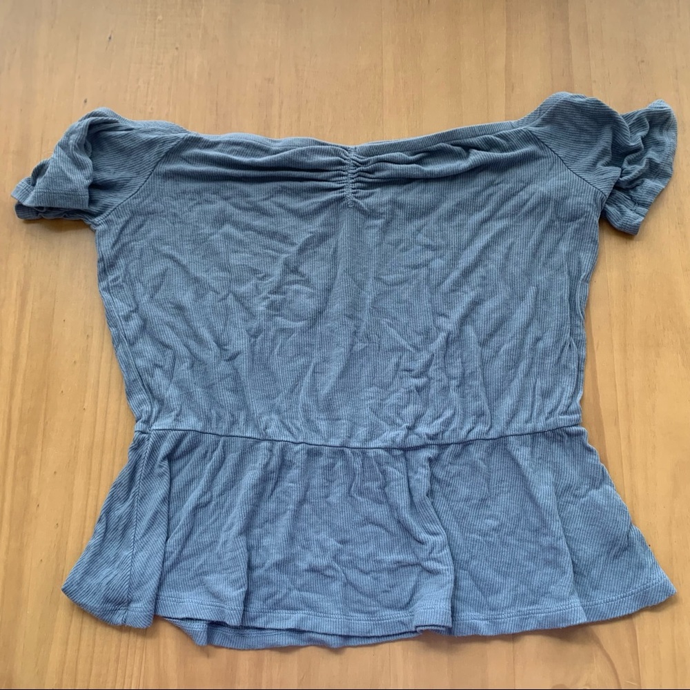 American Eagle soft and sexy off the shoulder top!